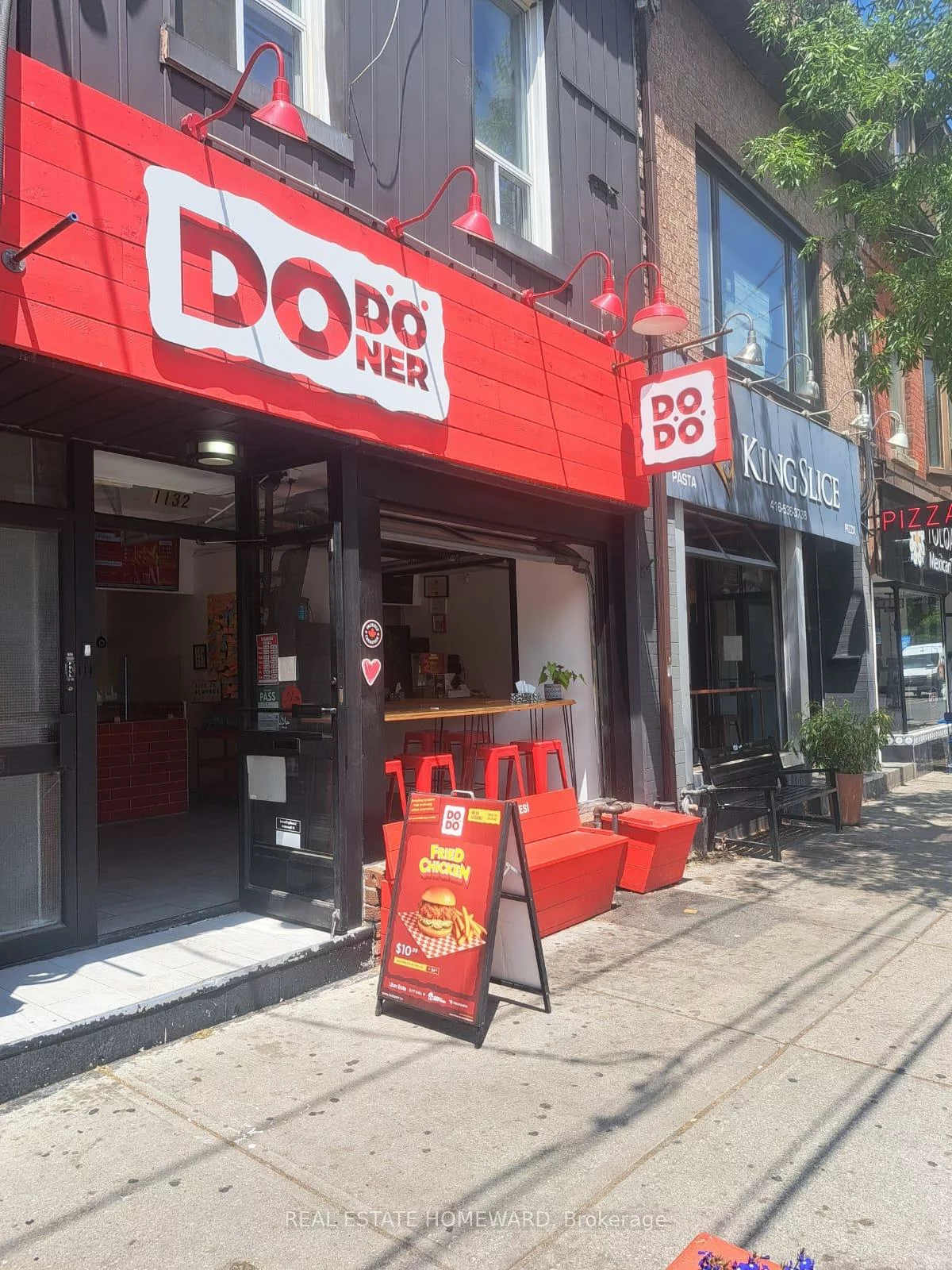 1132, Queen, Little Portugal, Toronto