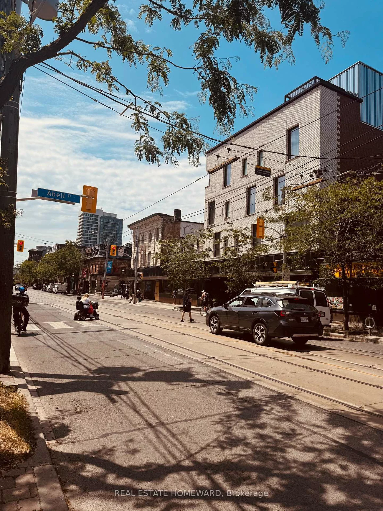 1132, Queen, Little Portugal, Toronto