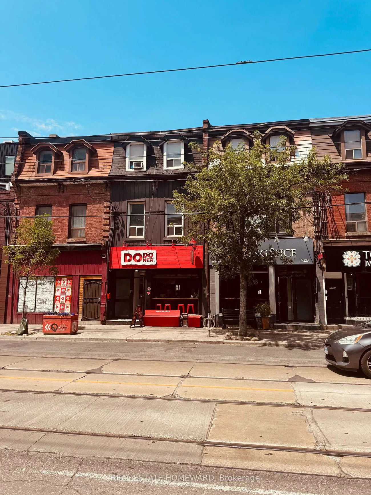 1132, Queen, Little Portugal, Toronto