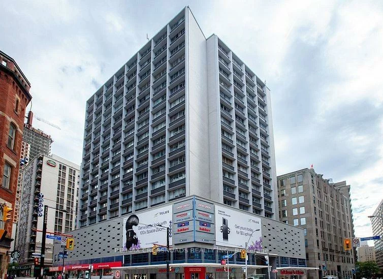 2, Carlton, Church-Yonge Corridor, Toronto