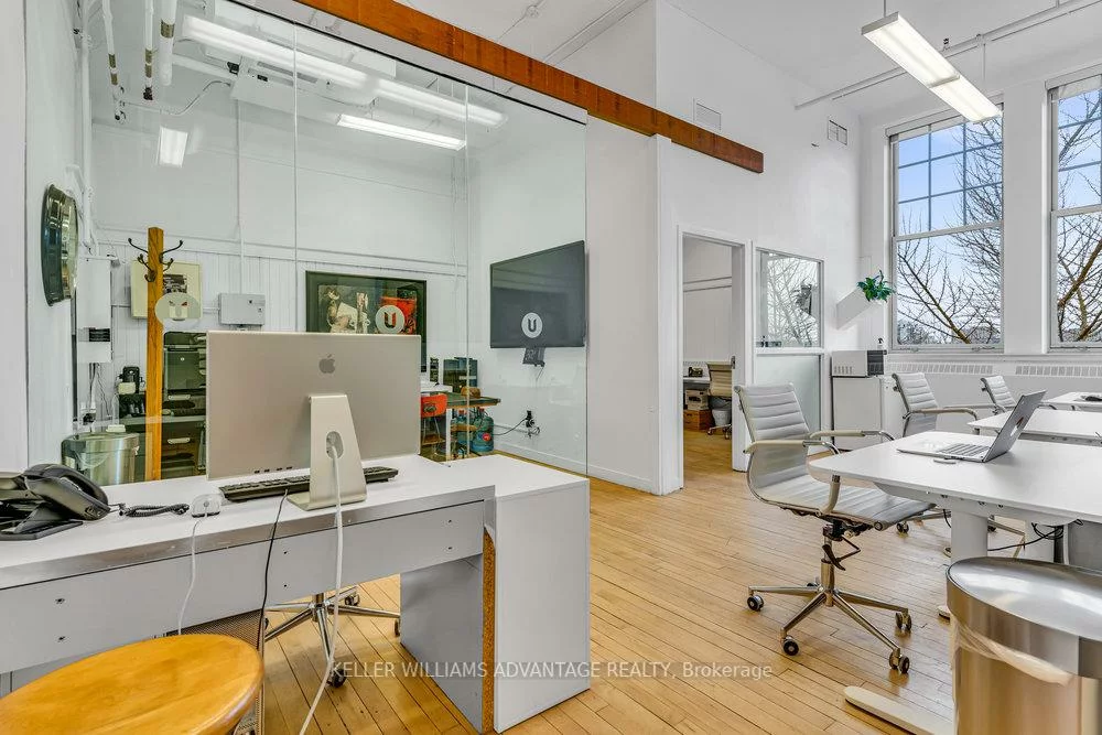 180, Shaw, Trinity-Bellwoods, Toronto