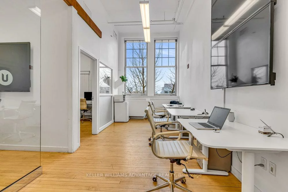 180, Shaw, Trinity-Bellwoods, Toronto