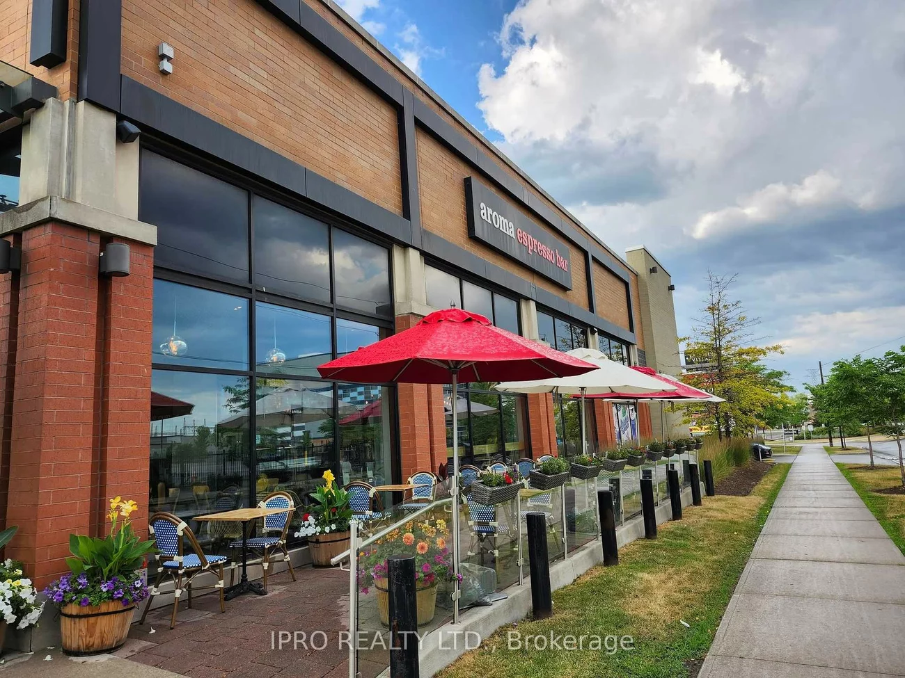 85, Laird, Leaside, Toronto