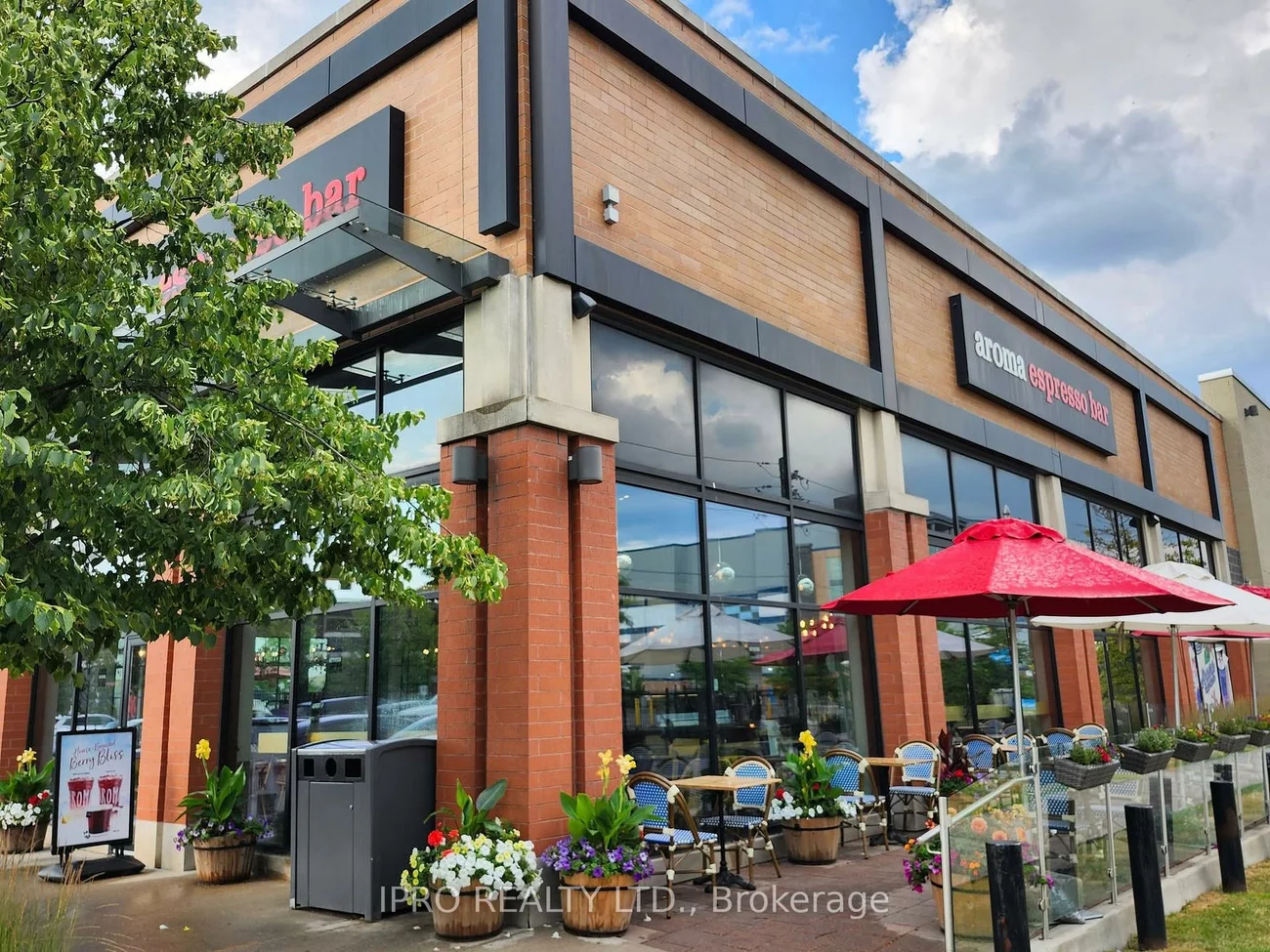 85, Laird, Leaside, Toronto