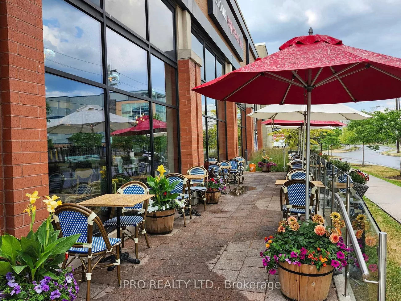 85, Laird, Leaside, Toronto