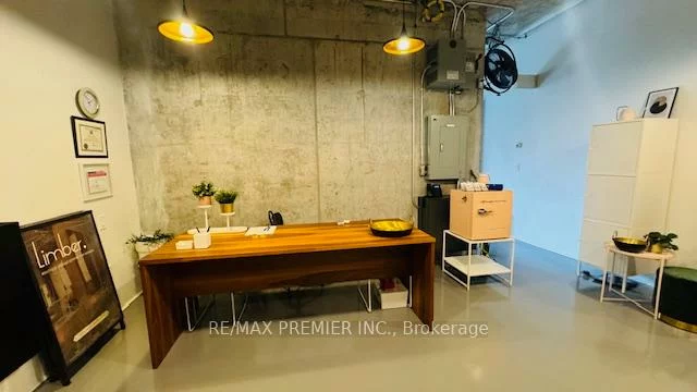 334, Adelaide, Waterfront Communities C1, Toronto