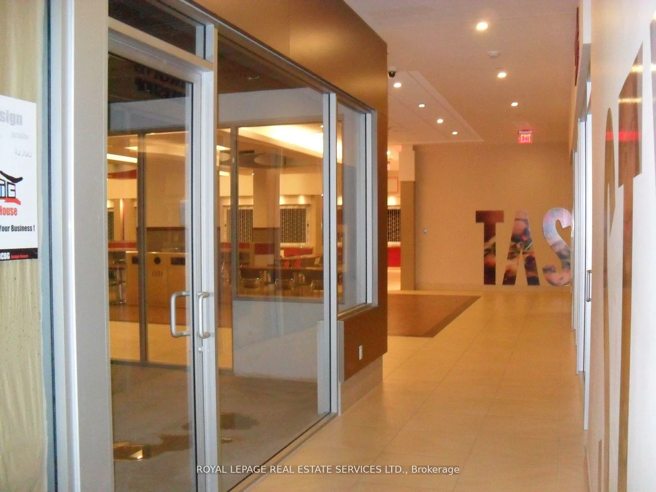 384, Yonge, Bay Street Corridor, Toronto