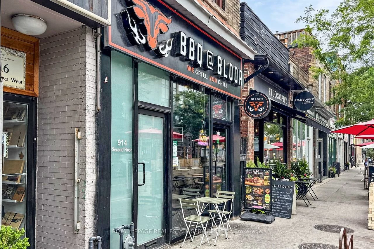 914, Bloor, Palmerston-Little Italy, Toronto