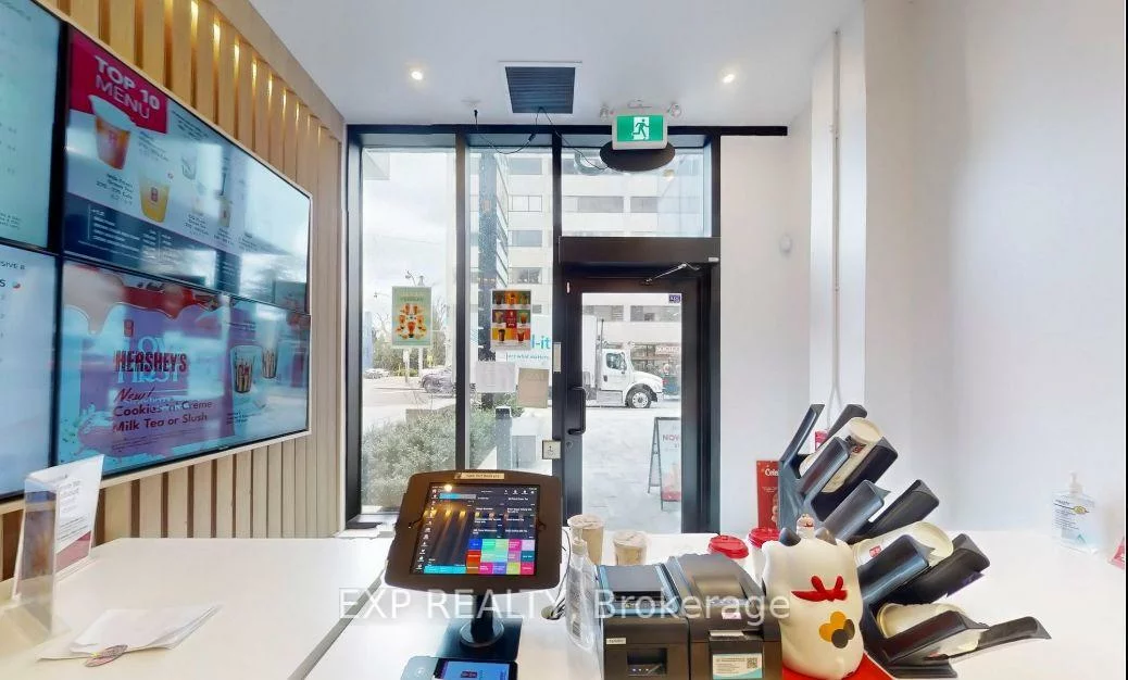 81, St Clair, Rosedale-Moore Park, Toronto