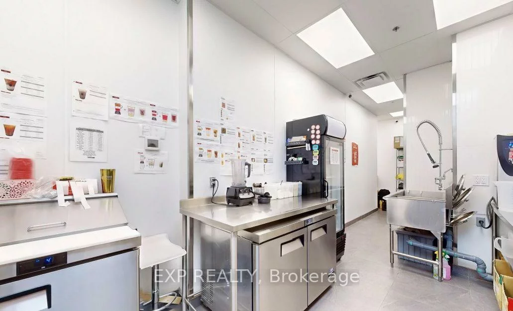 81, St Clair, Rosedale-Moore Park, Toronto