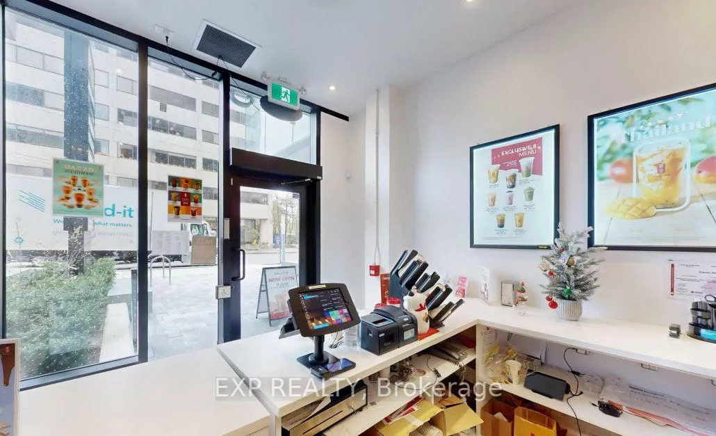 81, St Clair, Rosedale-Moore Park, Toronto