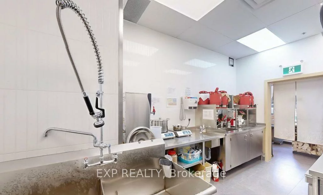 81, St Clair, Rosedale-Moore Park, Toronto