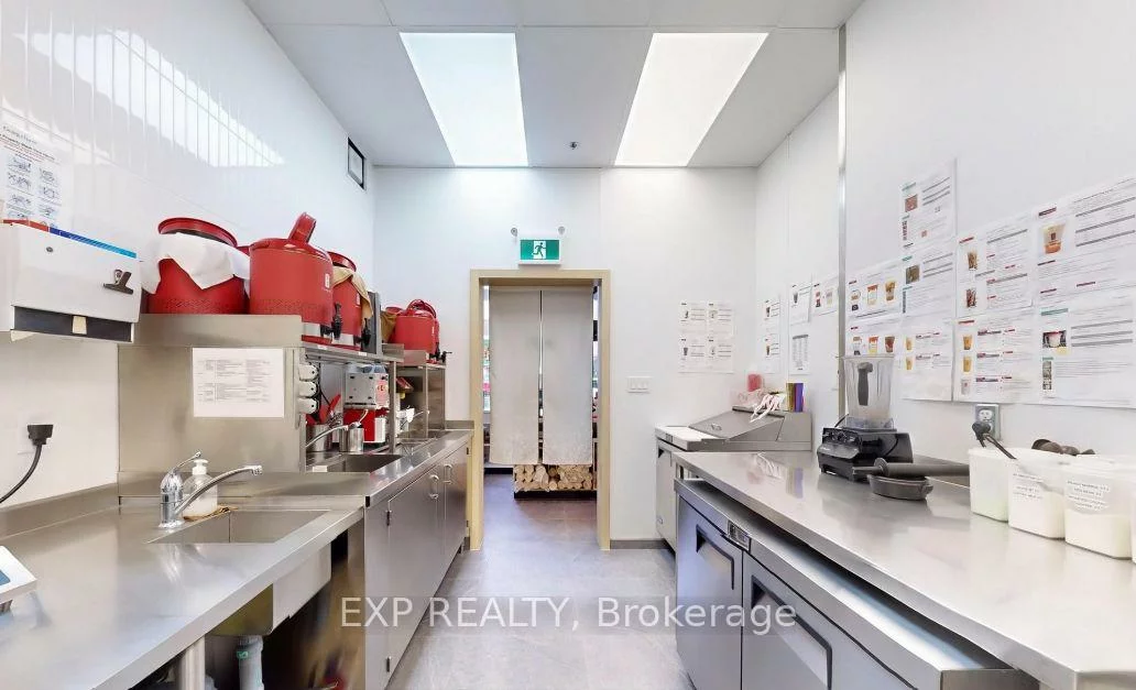 81, St Clair, Rosedale-Moore Park, Toronto