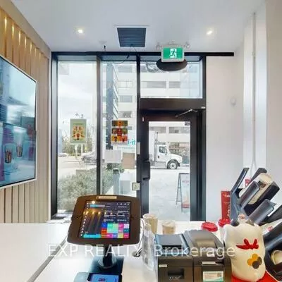 81, St Clair, Rosedale-Moore Park, Toronto