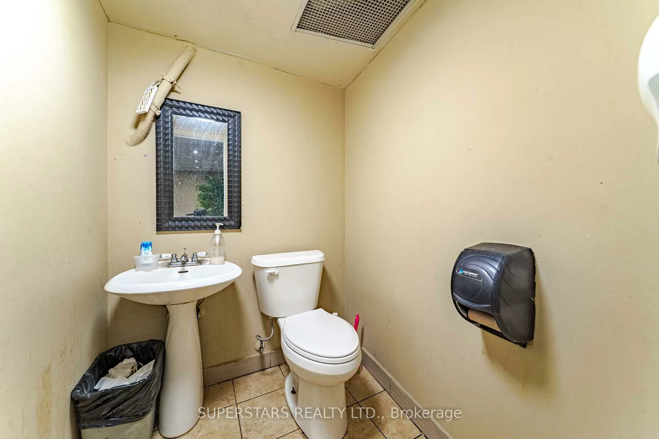 5443, Yonge, Willowdale East, Toronto