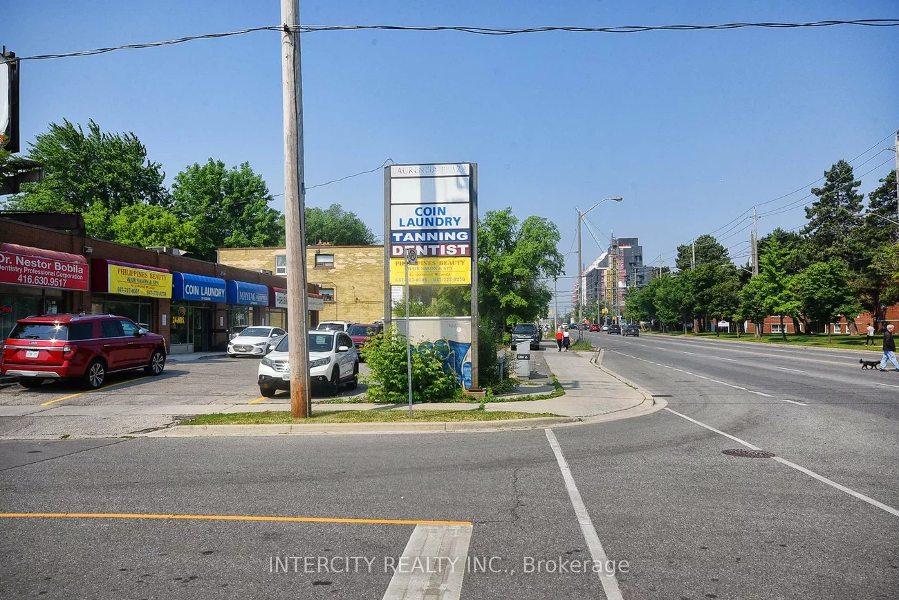 415, Wilson, Clanton Park, Toronto