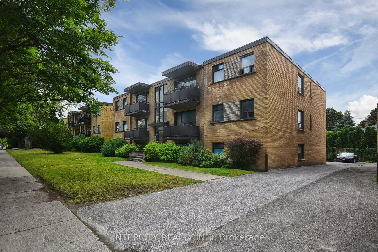 415, Wilson, Clanton Park, Toronto