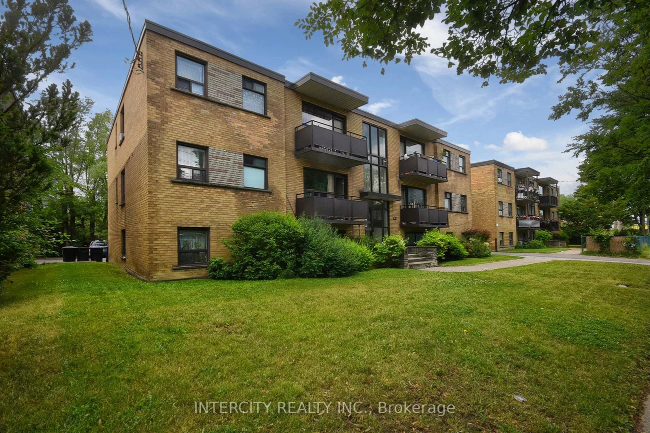 415, Wilson, Clanton Park, Toronto