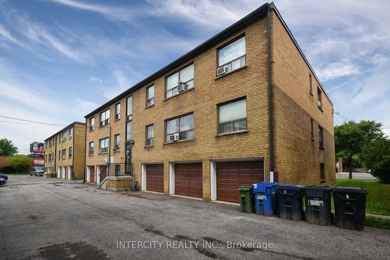 415, Wilson, Clanton Park, Toronto