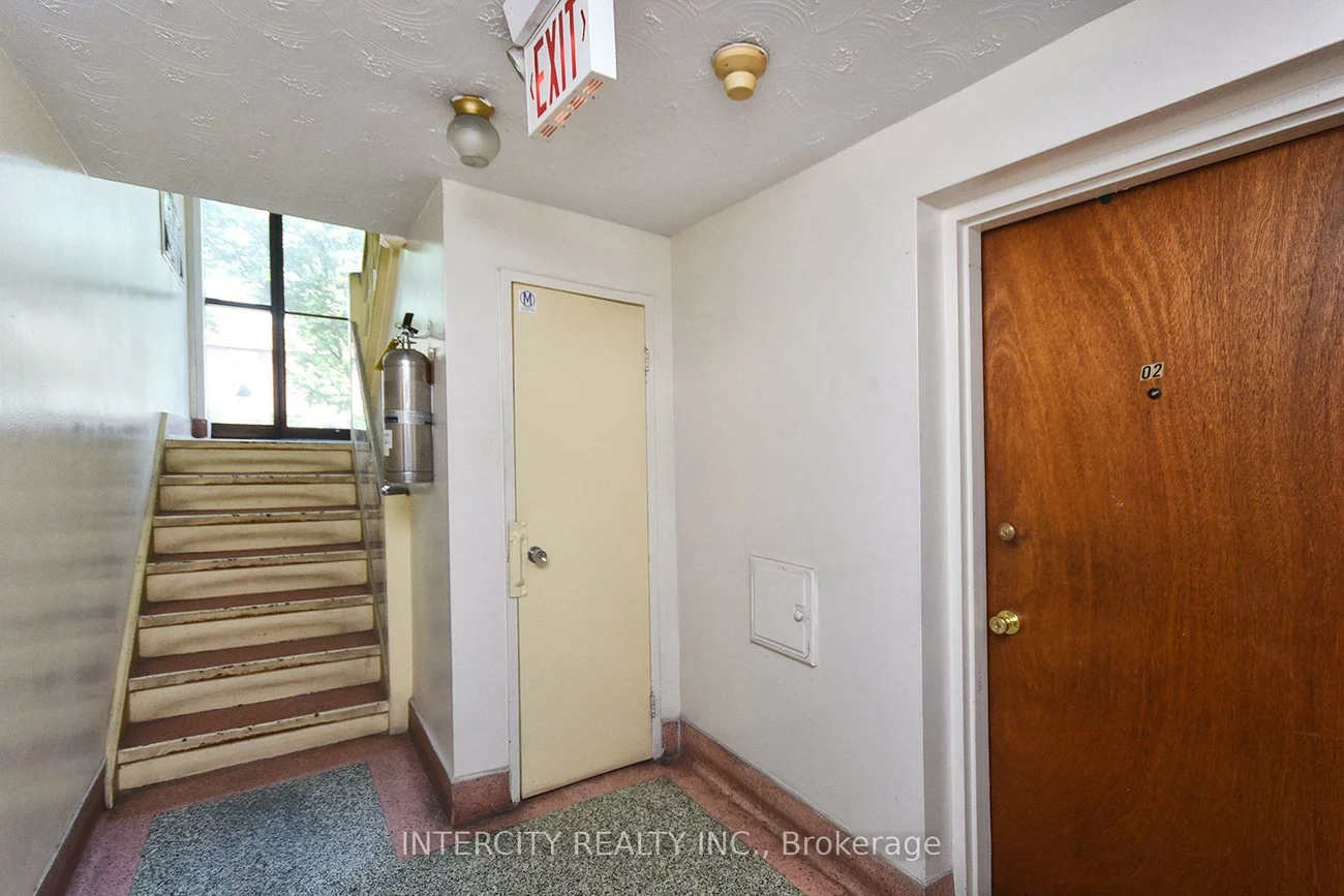 415, Wilson, Clanton Park, Toronto