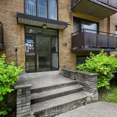 415, Wilson, Clanton Park, Toronto