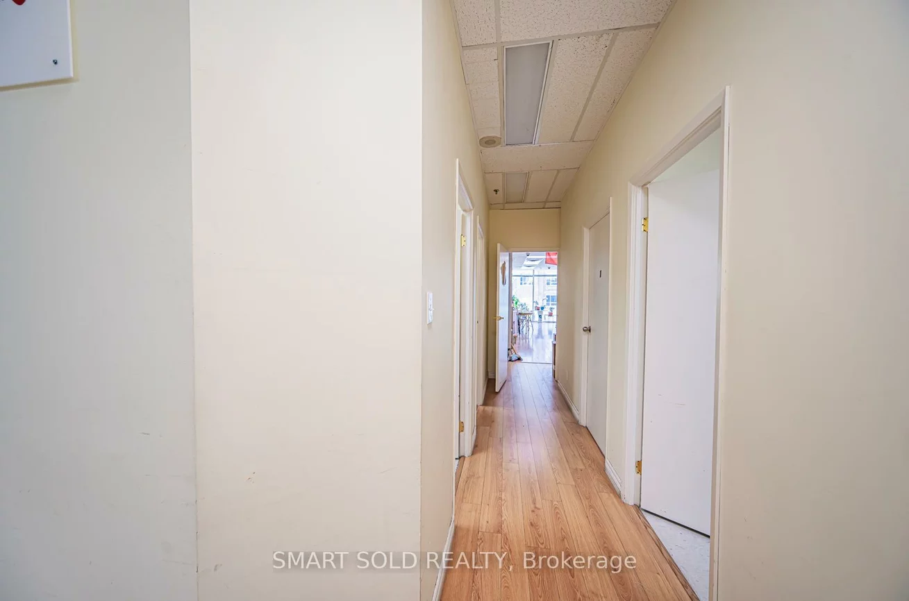 222, Spadina, Kensington-Chinatown, Toronto