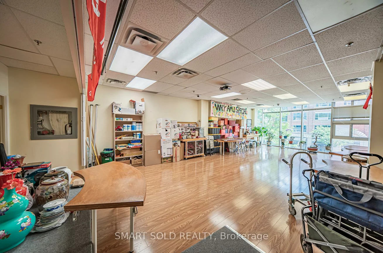222, Spadina, Kensington-Chinatown, Toronto