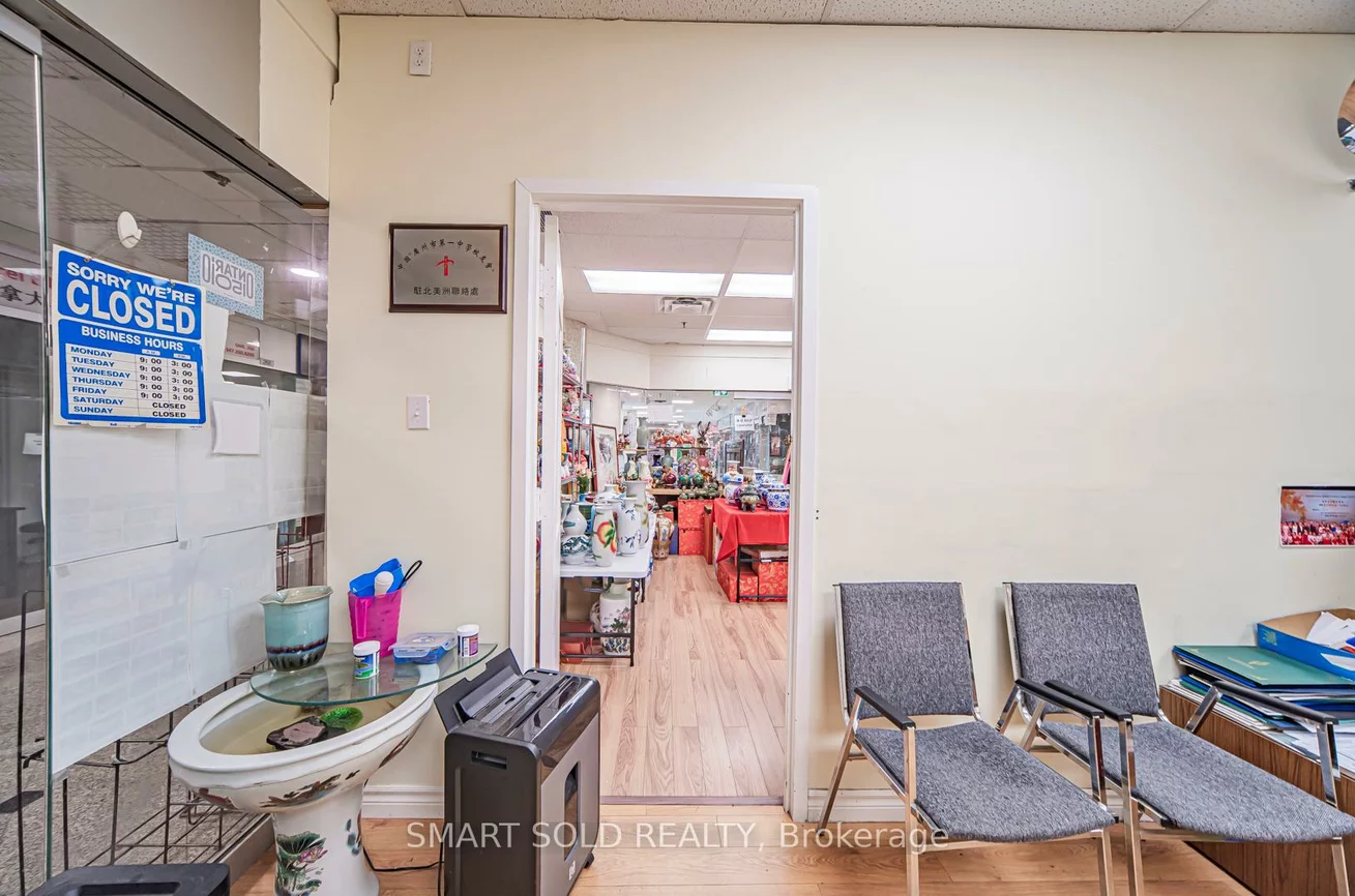 222, Spadina, Kensington-Chinatown, Toronto