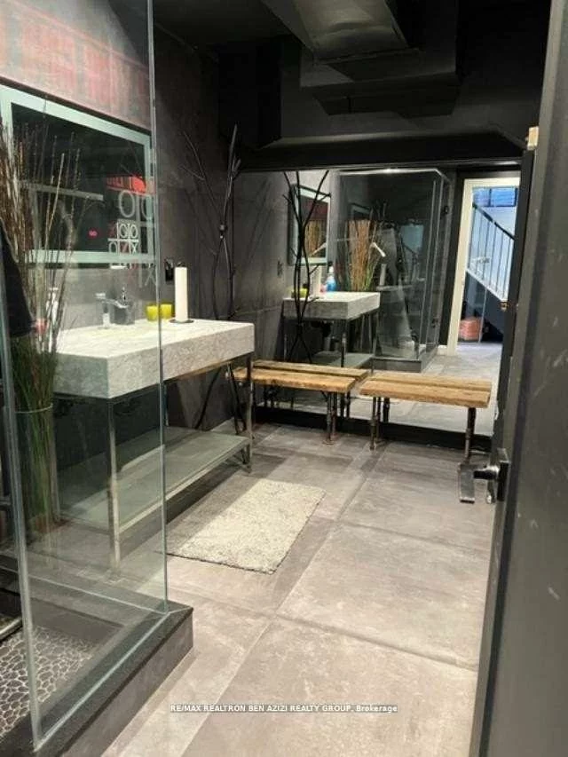 120, Sheppard, Lansing-Westgate, Toronto