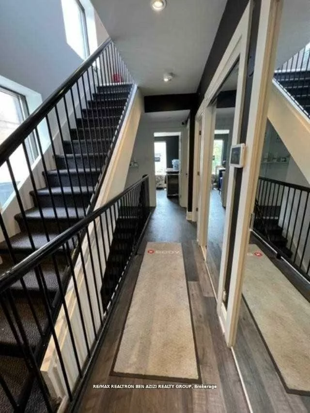 120, Sheppard, Lansing-Westgate, Toronto