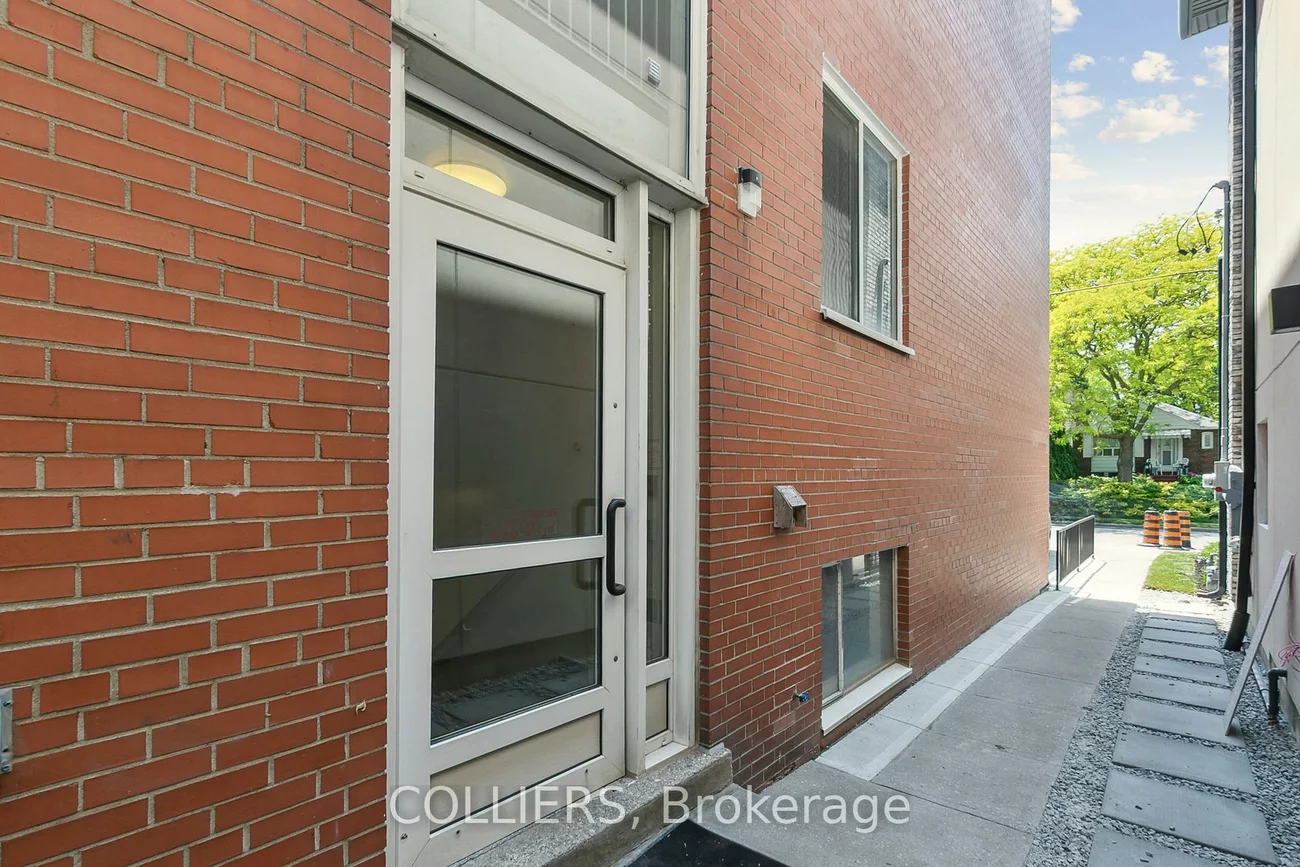 18, Kenrae, Leaside, Toronto