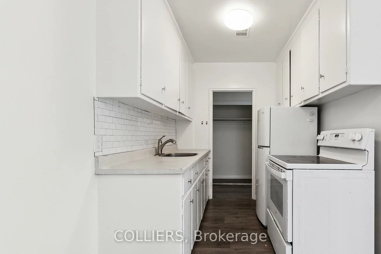 18, Kenrae, Leaside, Toronto