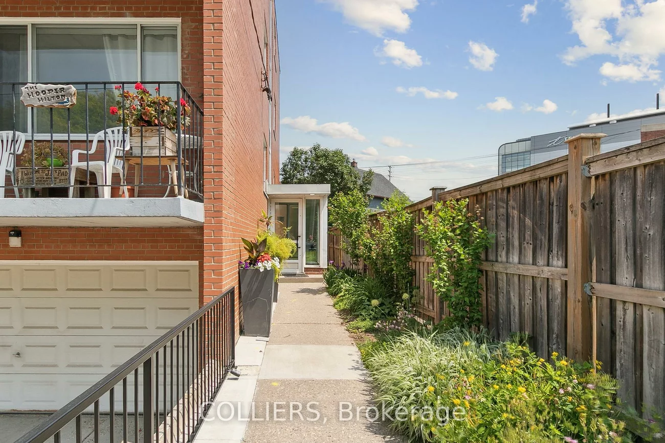 18, Kenrae, Leaside, Toronto