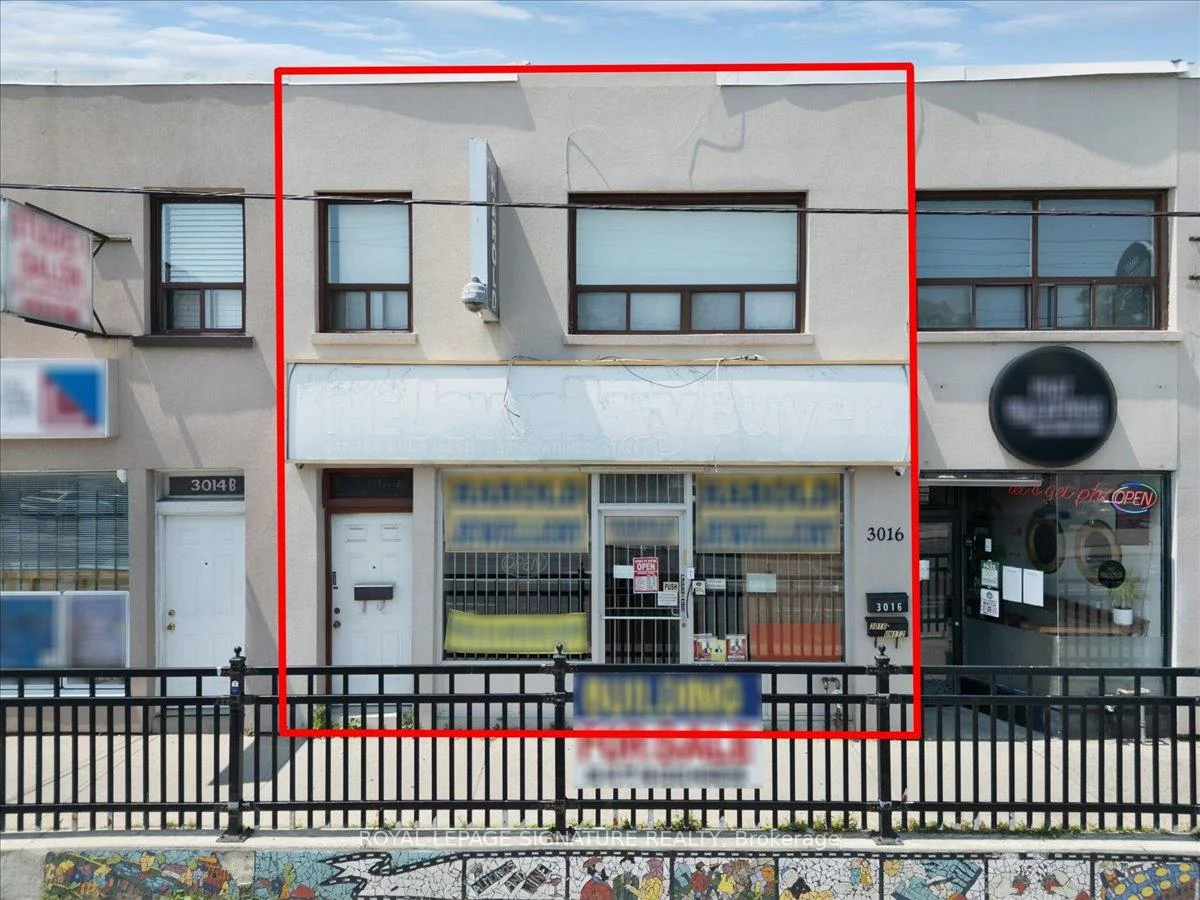 3016, Bathurst, Englemount-Lawrence, Toronto