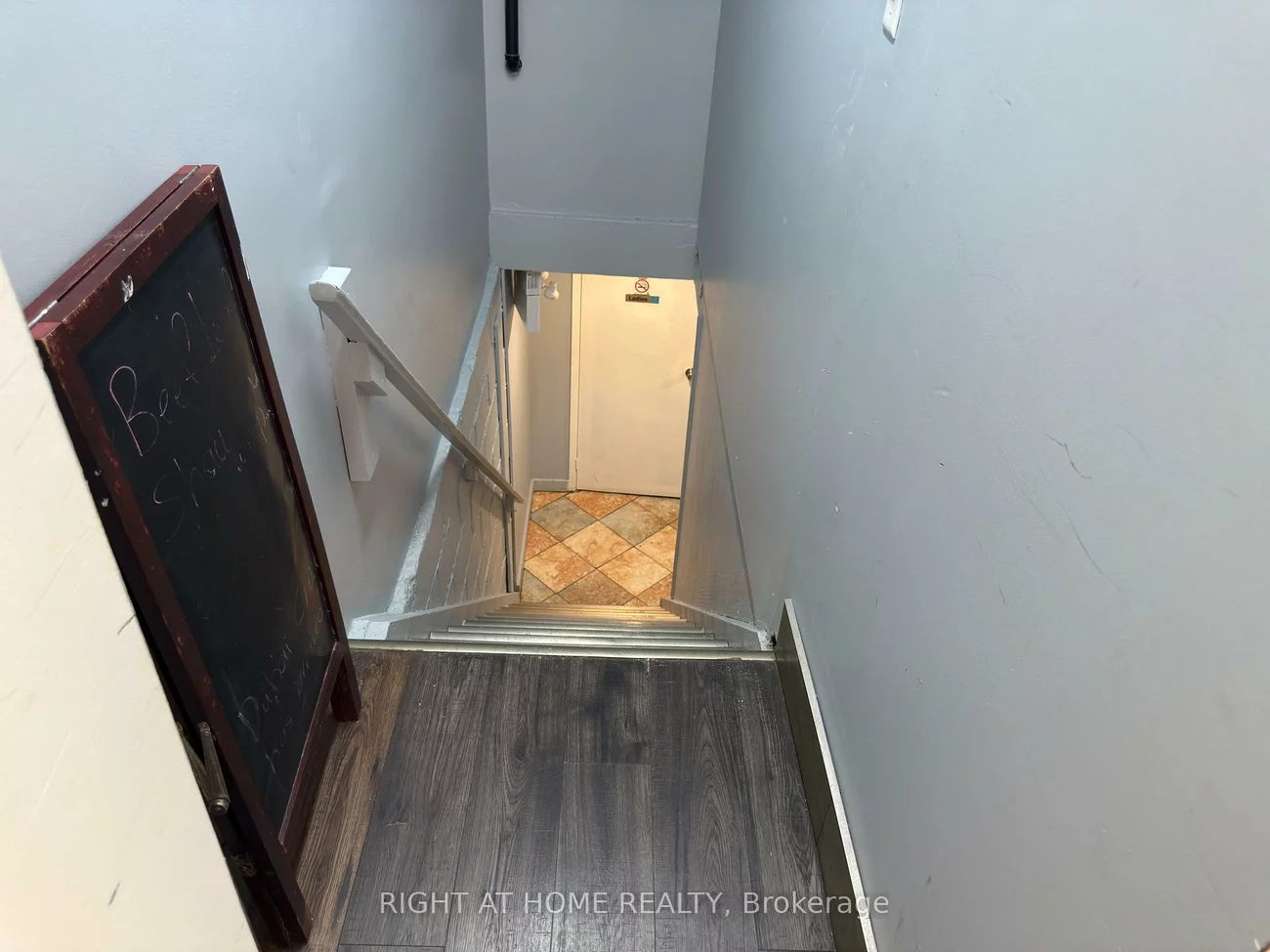 1549, Bayview, Leaside, Toronto