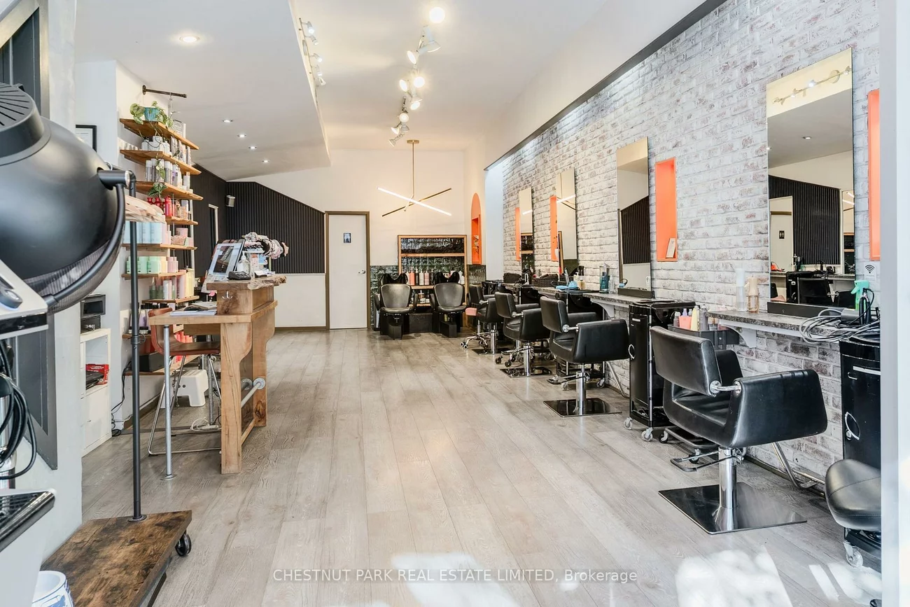200, Ossington, Trinity-Bellwoods, Toronto