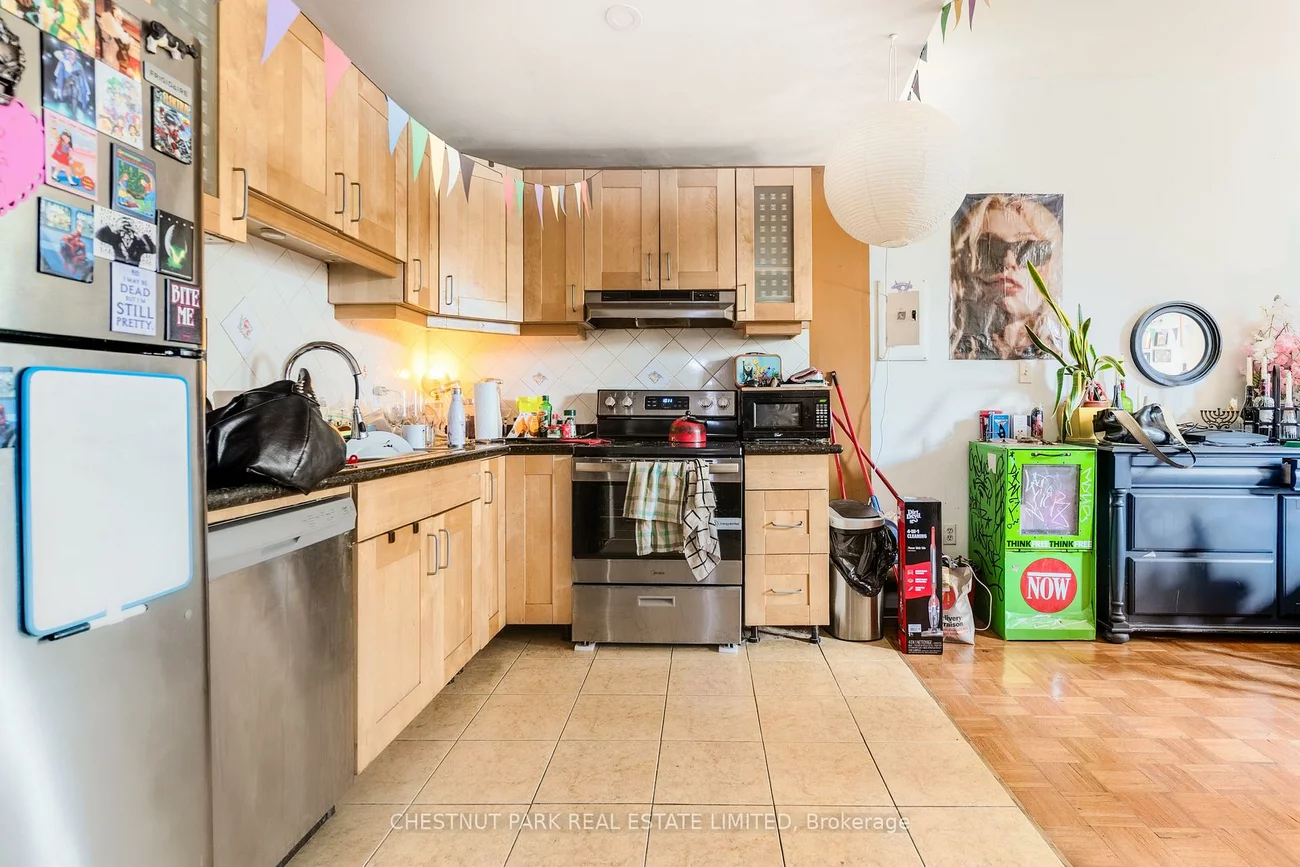 200, Ossington, Trinity-Bellwoods, Toronto