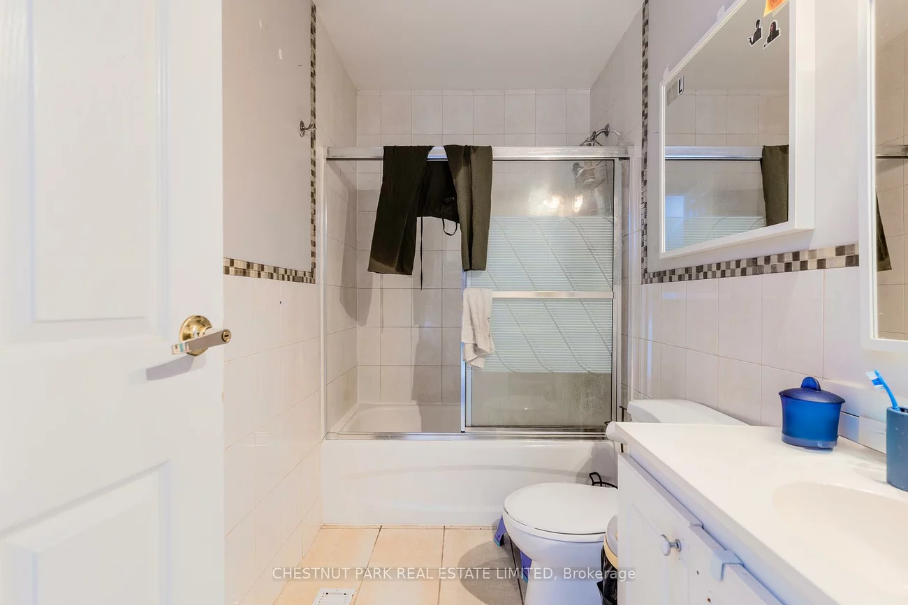 200, Ossington, Trinity-Bellwoods, Toronto