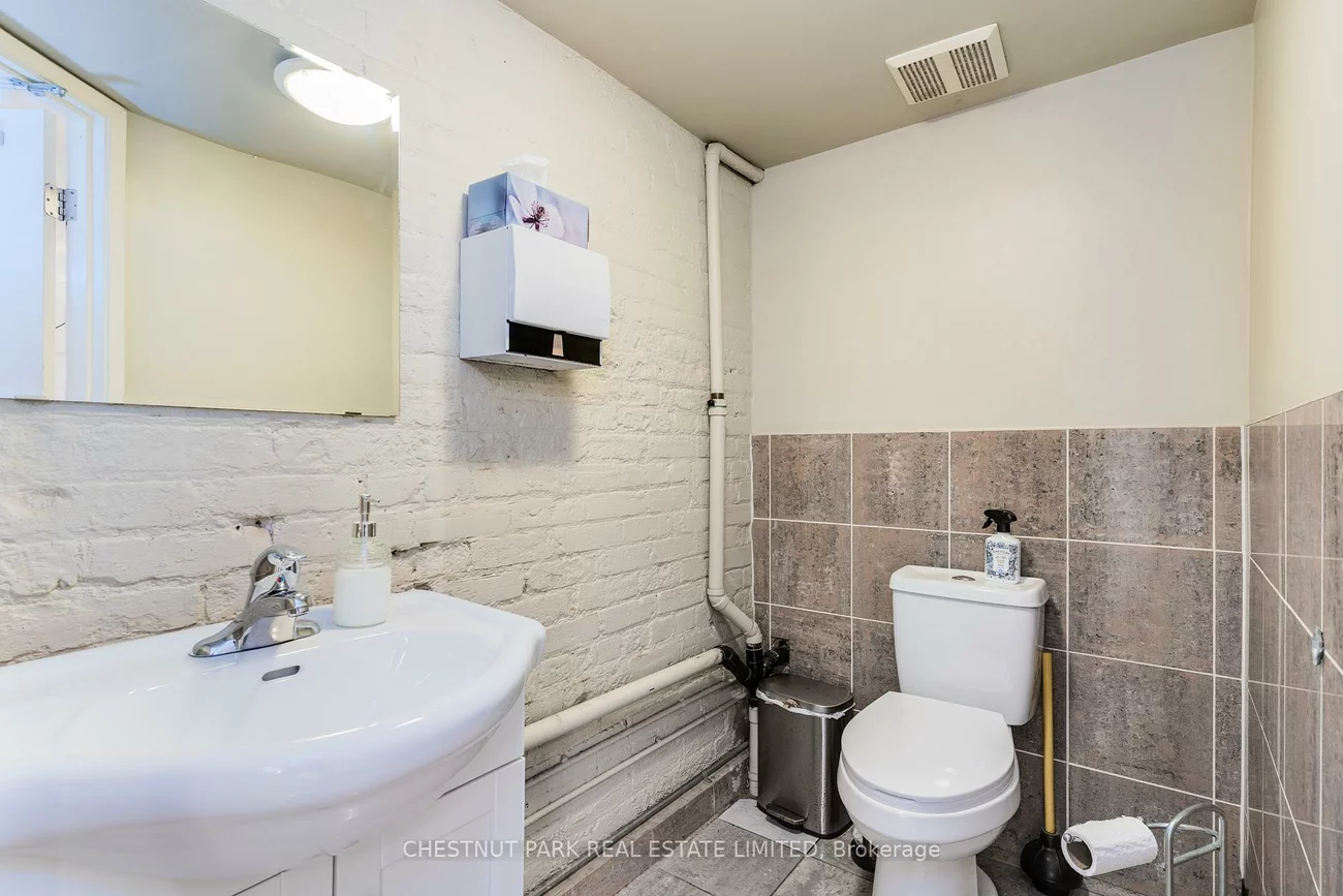 200, Ossington, Trinity-Bellwoods, Toronto