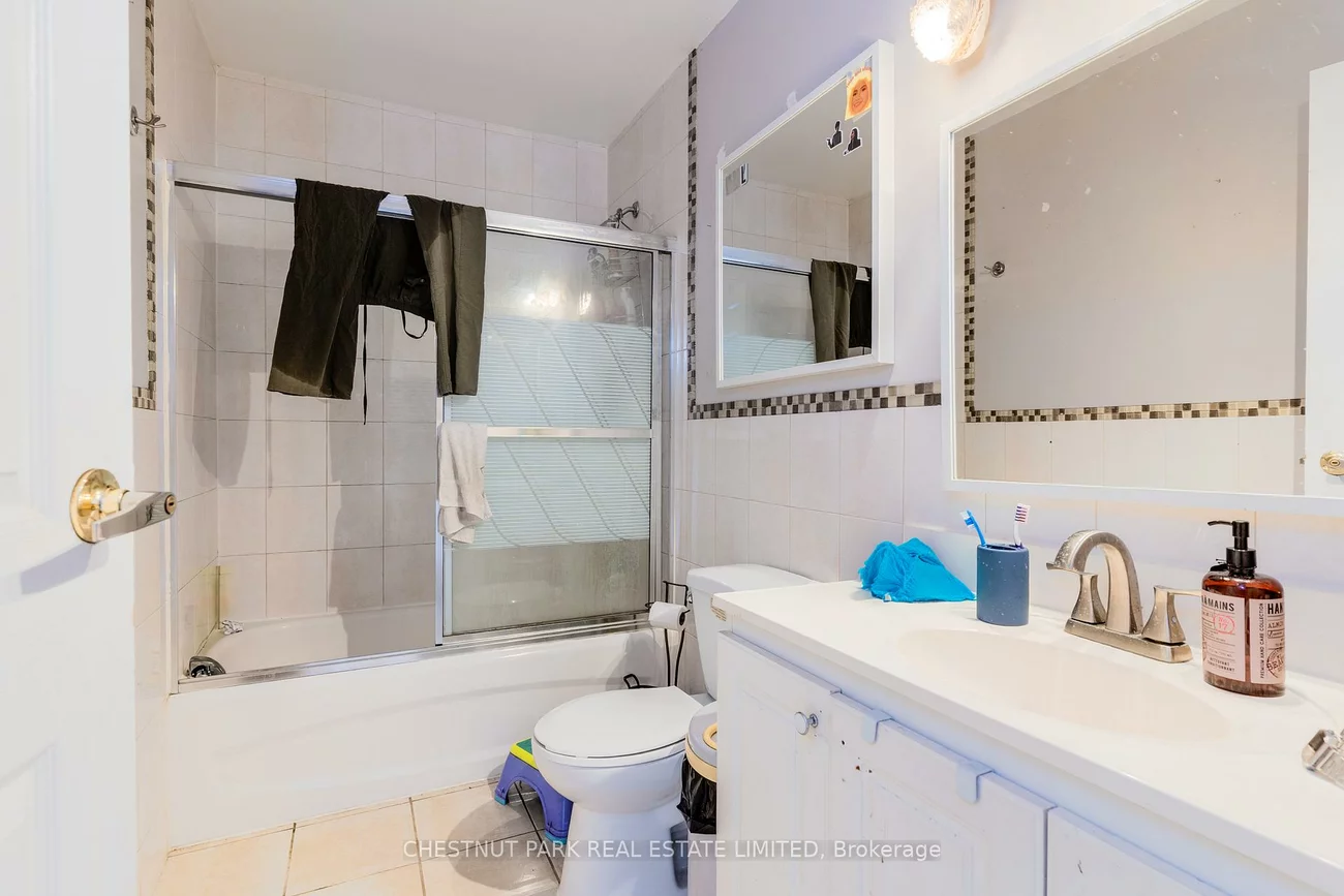 200, Ossington, Trinity-Bellwoods, Toronto