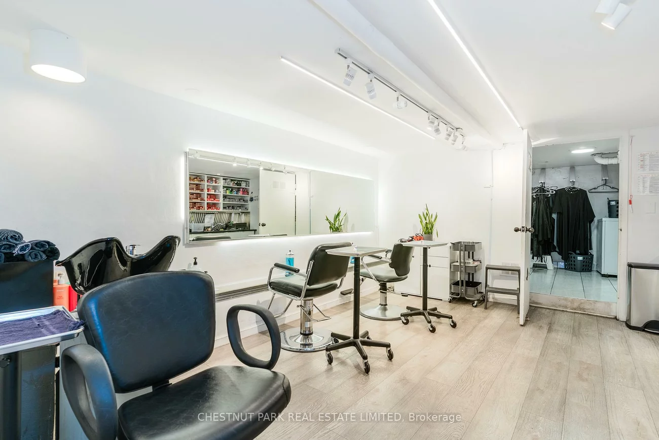 200, Ossington, Trinity-Bellwoods, Toronto