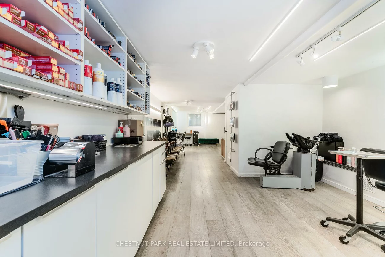 200, Ossington, Trinity-Bellwoods, Toronto