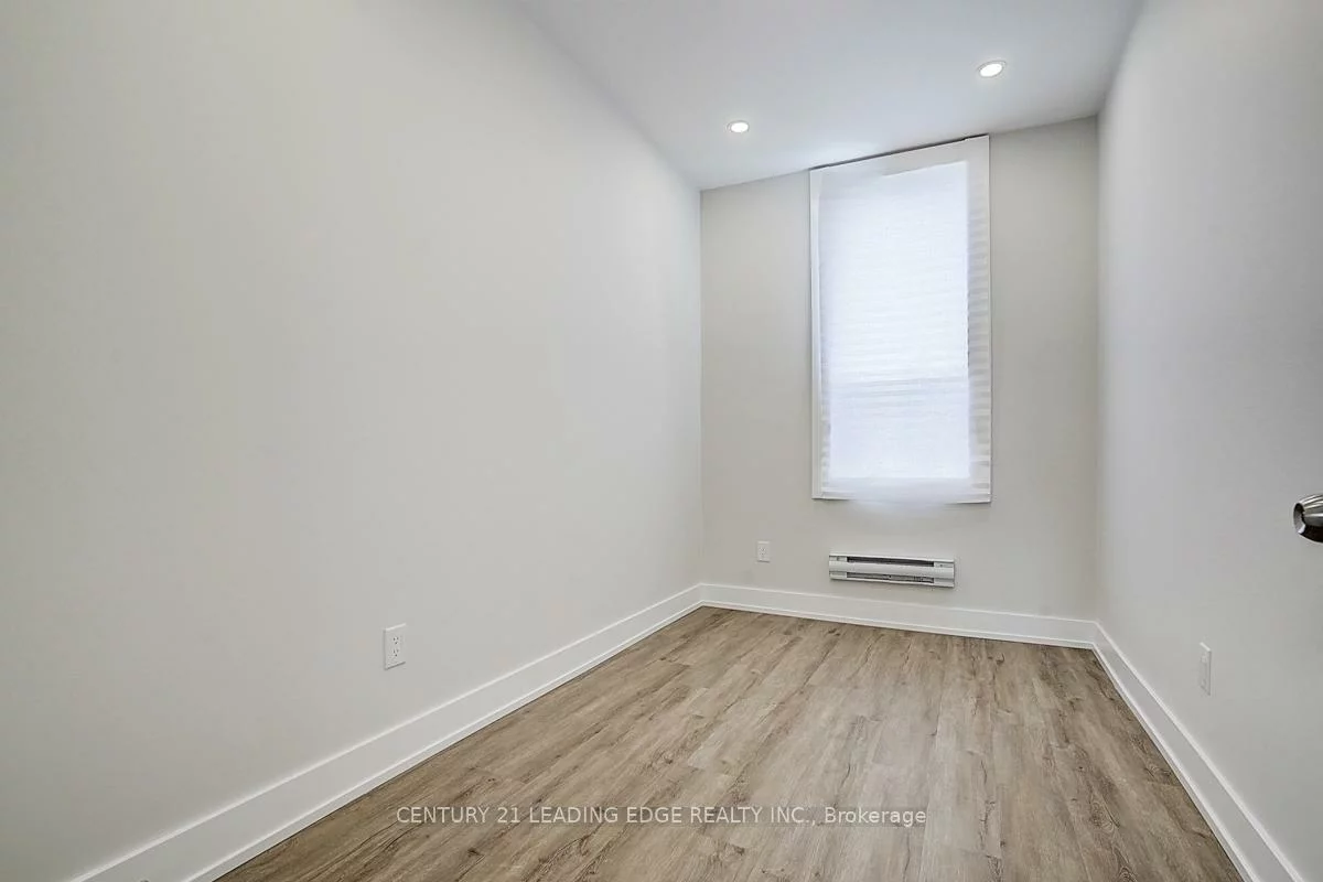 349, Spadina, Kensington-Chinatown, Toronto