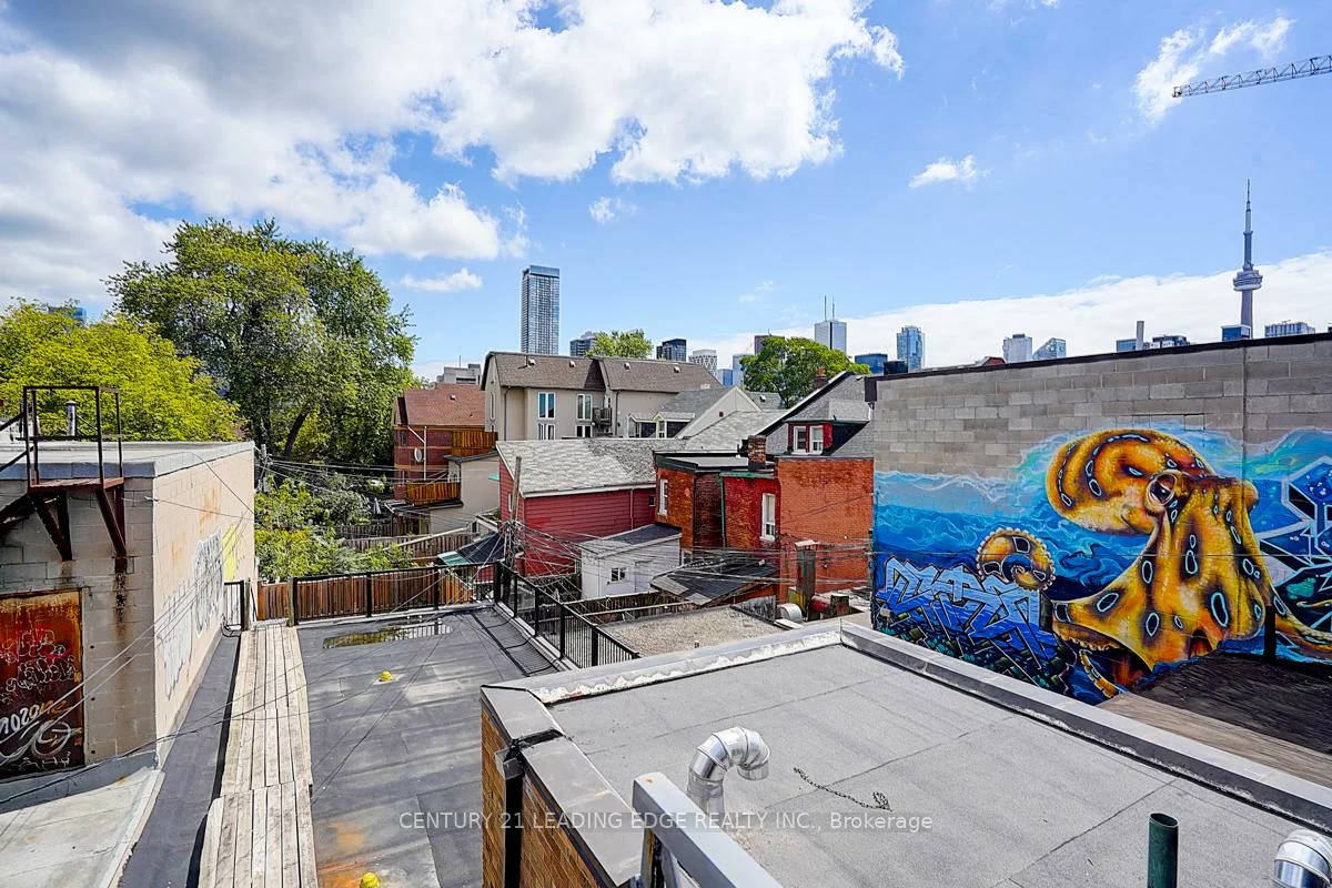 349, Spadina, Kensington-Chinatown, Toronto