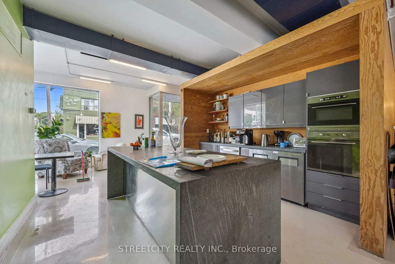 837, Dundas, Trinity-Bellwoods, Toronto