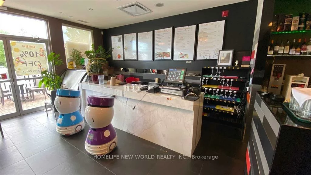 865, York Mills, Banbury-Don Mills, Toronto