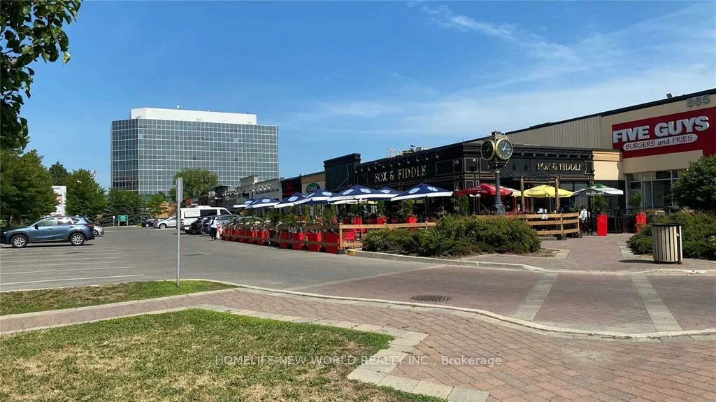 865, York Mills, Banbury-Don Mills, Toronto