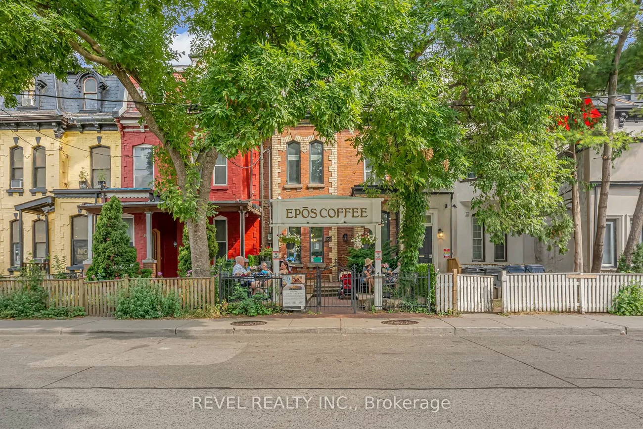 290, Gerrard, Cabbagetown-South St. James Town, Toronto