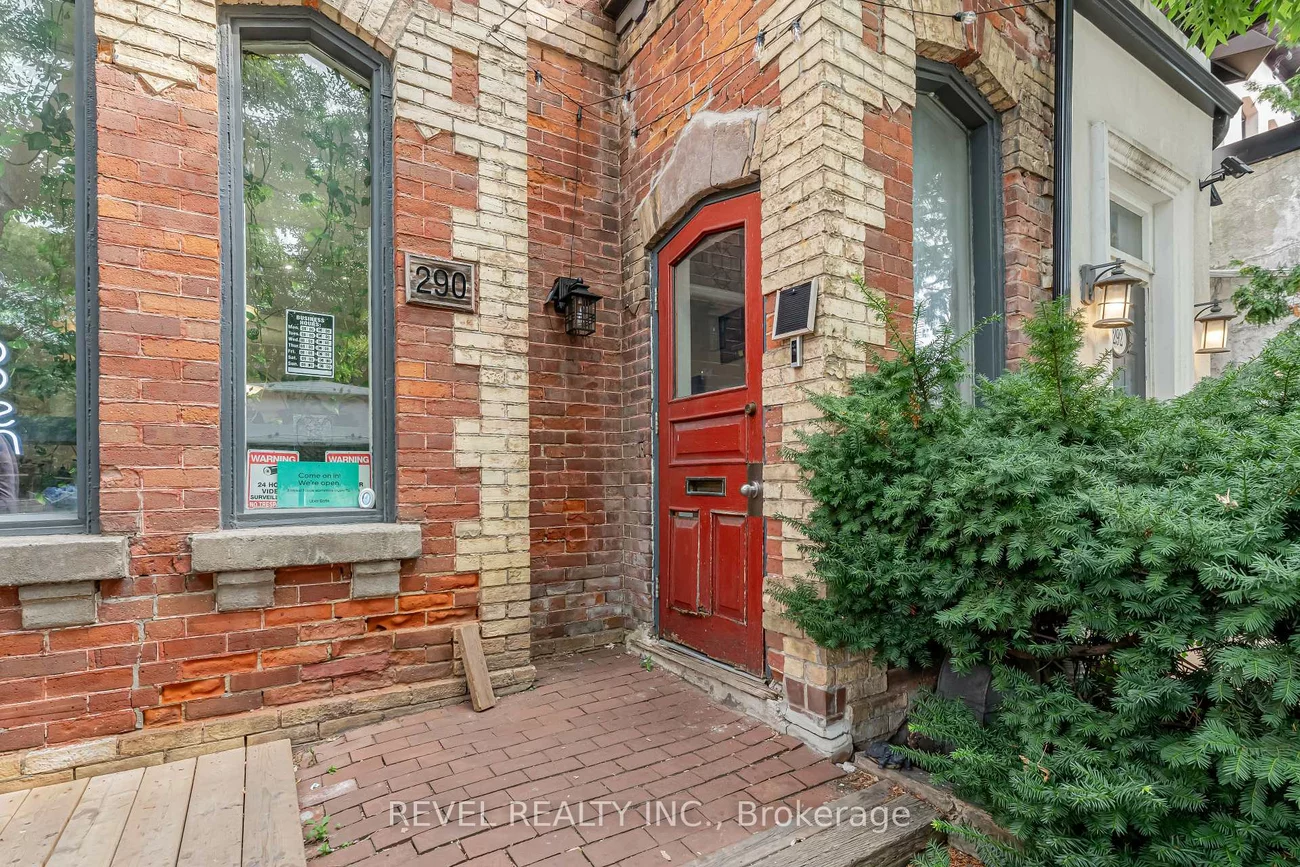 290, Gerrard, Cabbagetown-South St. James Town, Toronto