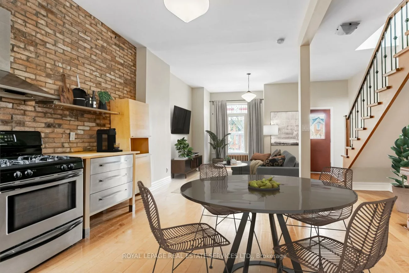 62, Lakeview, Trinity-Bellwoods, Toronto